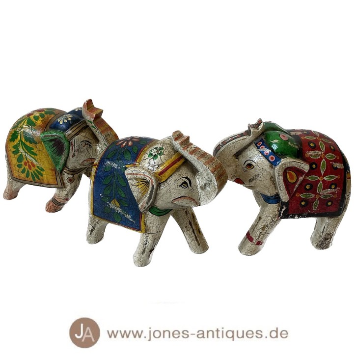 Kleiner Holzelefanten in Antikfinish - handgearbeitet
