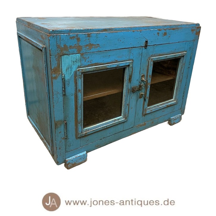 Low display case, also usable as a bench - handcrafted