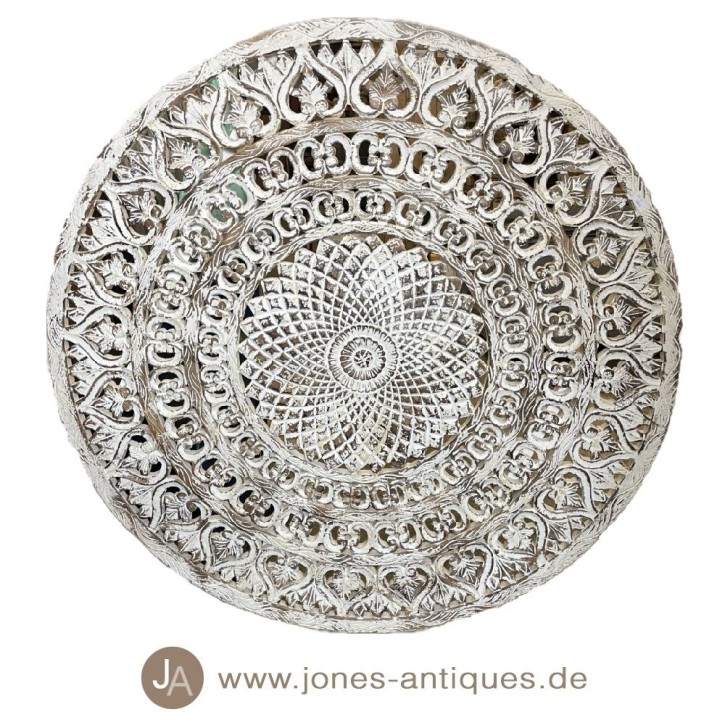 großes Mandala - Meditationsbild aus Holz geschnitzt in creme-weiß - Unikat