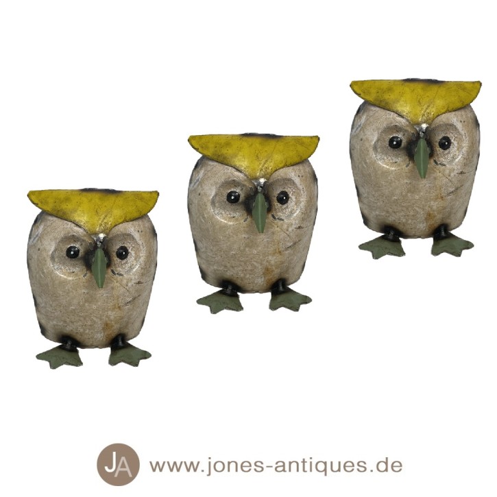 Set of 3 beautifully painted little owls made of recycled iron - color yellow - unique