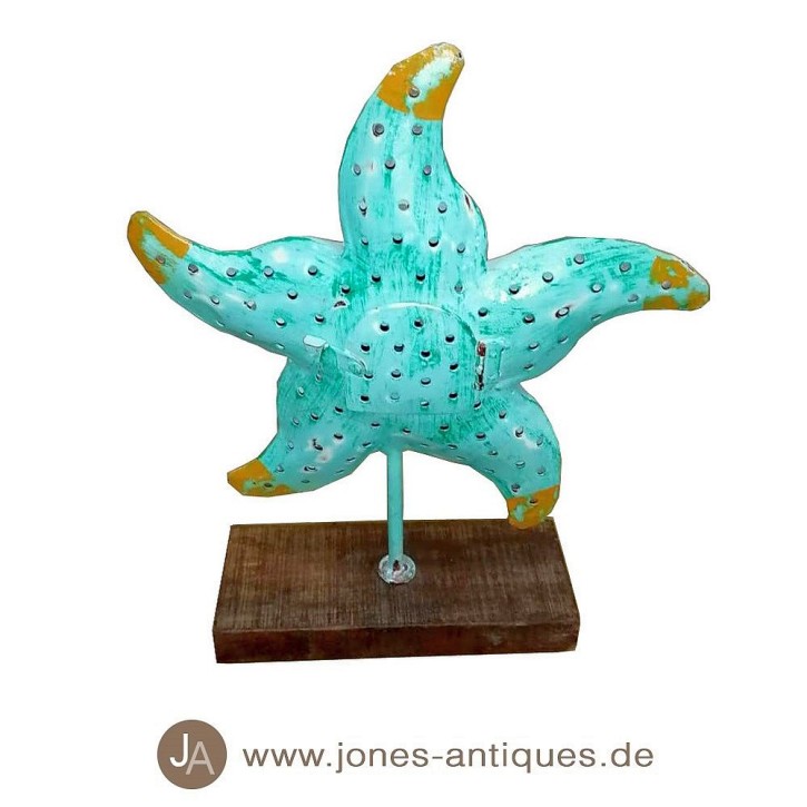 Starfish on a wooden base in size M as a lantern in the color light turquoise - handcrafted