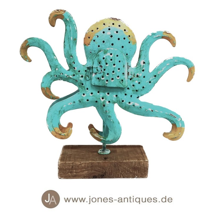 Octopus auf Holzsockel in der Größe M als Windlicht in der Farbe helltürkis - handgearbeitet