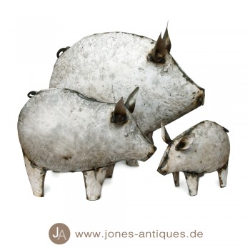 funny iron pigs in three sizes - antique-cream-white finish
