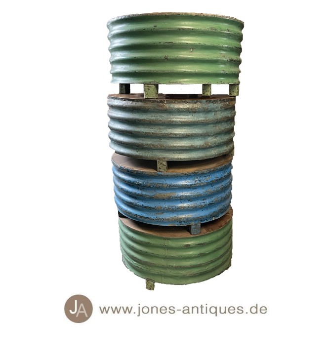 großer runder Sofatisch aus einem altem Eisenfass - handgearbeitet