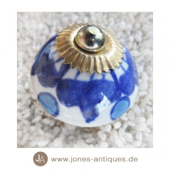 Keramik-Knauf Kugelform groß - handgearbeitet - Farbe weißlich mit türkis/blauem Muster
