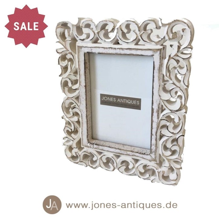 geschnitzter Fotorahmen in creme-weiß