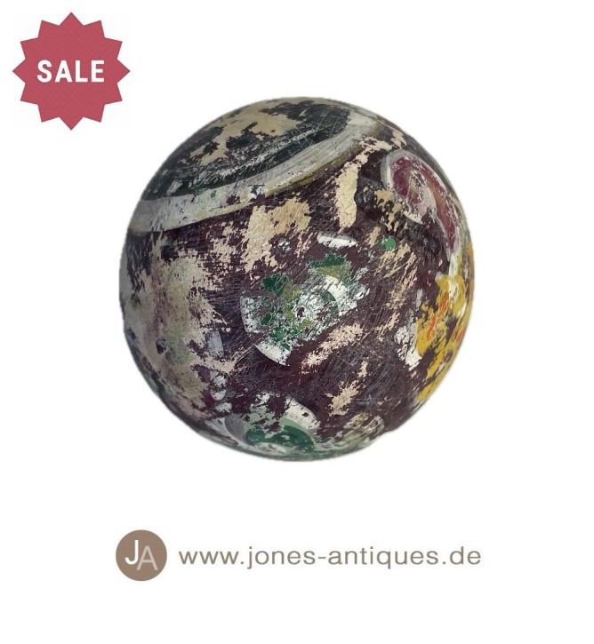 kleine handgearbeitete Dekokugel aus Holz in sehr aufwendigem Antikfinish - Farbe mauve