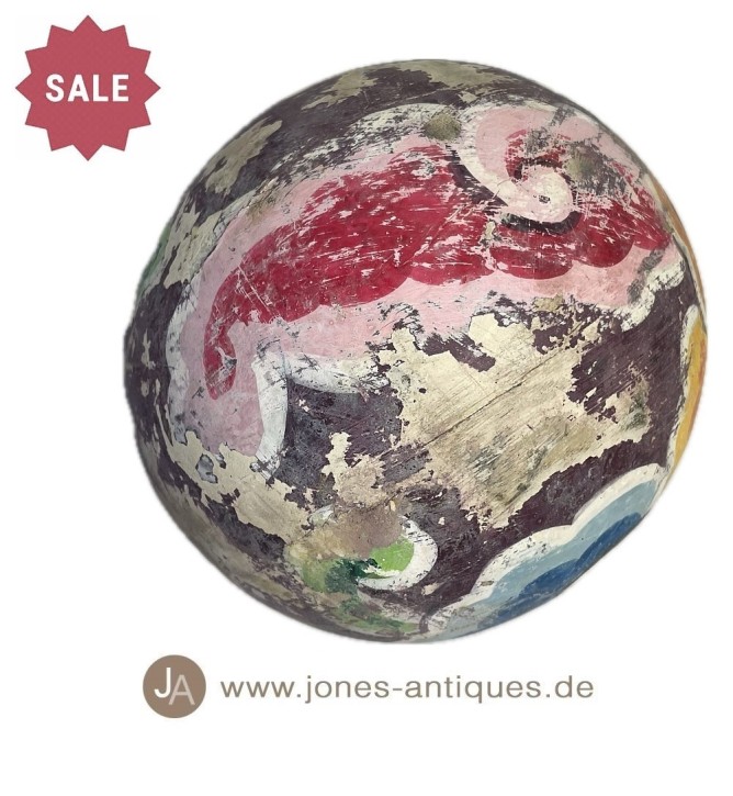 große handgearbeitete Dekokugeln aus Holz in einem aufwendigen Antikfinish - Farbe mauve
