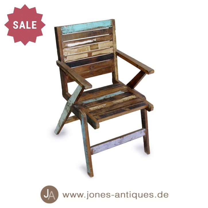 indische Stühle aus recycelten Bau- und Schiffshölzern