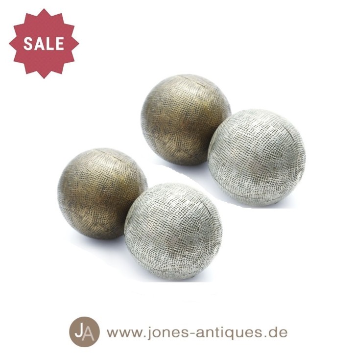 Dekokugeln groß - Set bestehend aus 4 handgearbeitete Kugeln - Holz beschlagen mit Bronze oder Weißmetall
