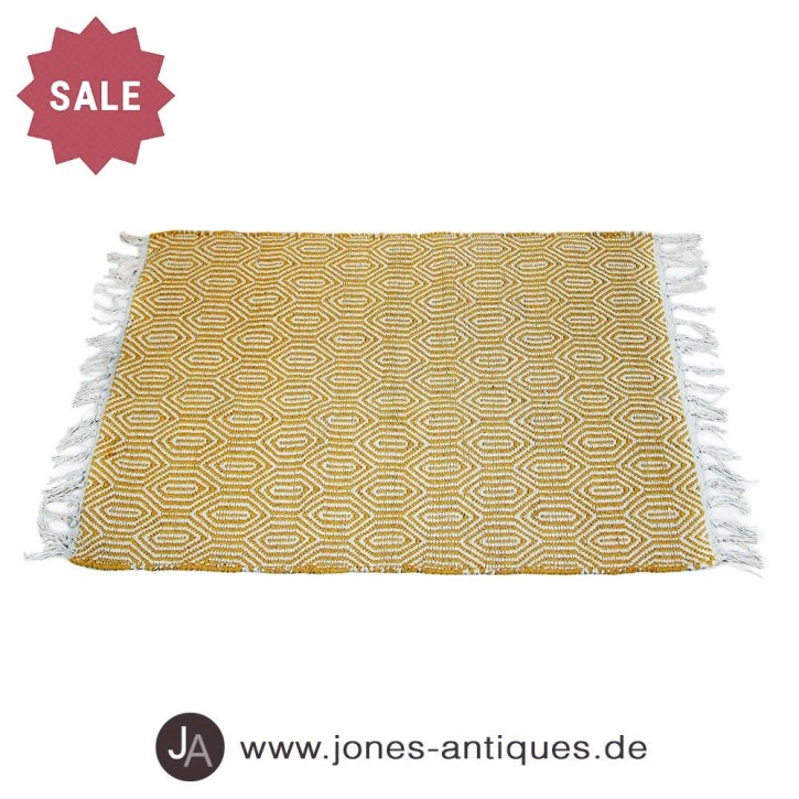 Kleiner Teppich in der Farbe sandbeige 60 x 90 cm