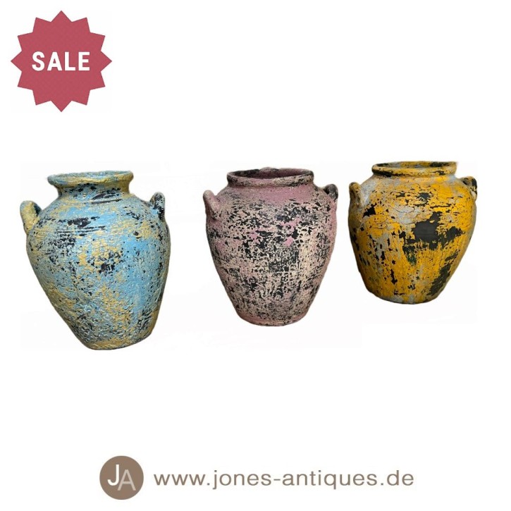Anciens vases indiens en argile disponibles en différentes couleurs pastel - pièces uniques